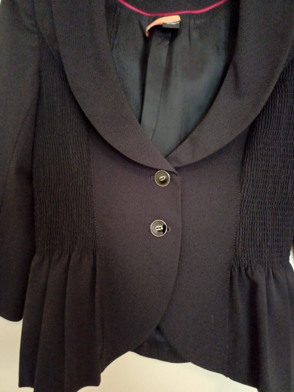 WHBM Cropped, Fitted 3/4 Sleeve, Lightweight Blazer, Size 00 in Black